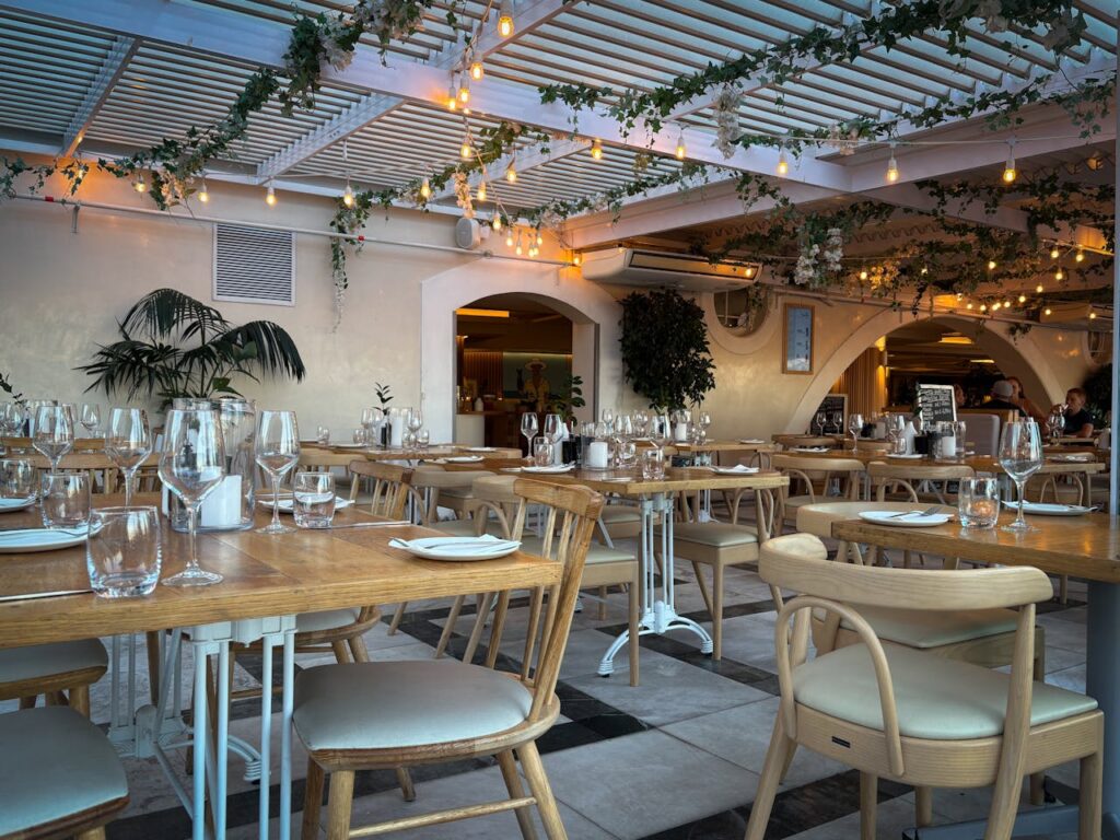 restaurant